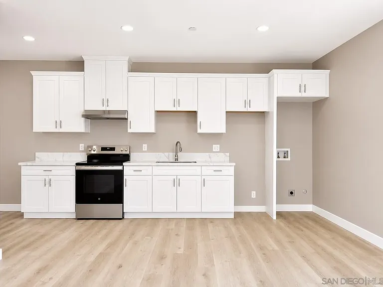 5370 Nutmeg St — Photo 3