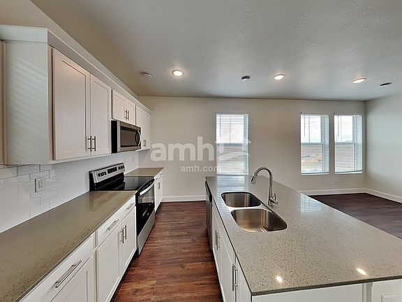 5th image of 10996 S Trocadero Ave