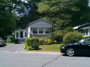 42 Beechwood Rd, Halifax, MA 02338