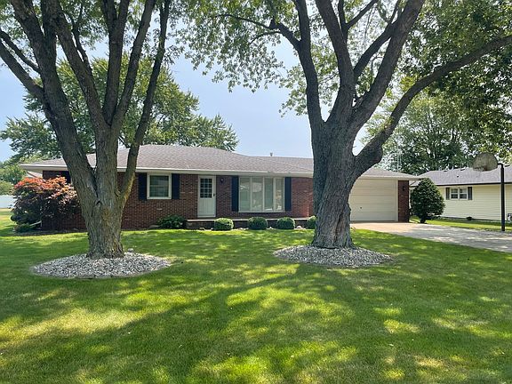 4th image of 1150 Cardinal Dr