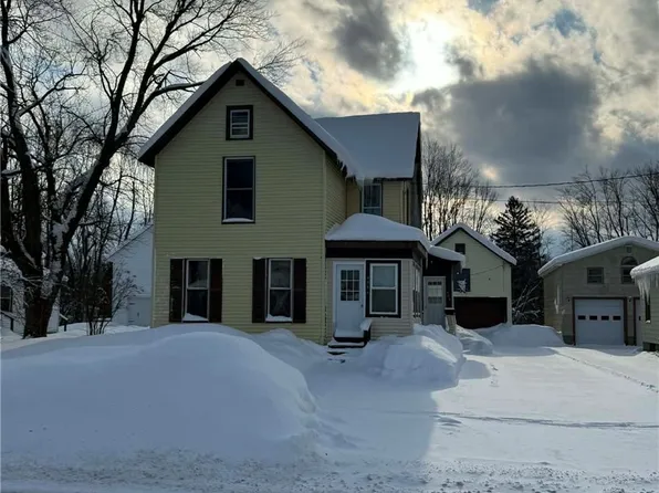 406 S James St, Carthage, NY 13619
