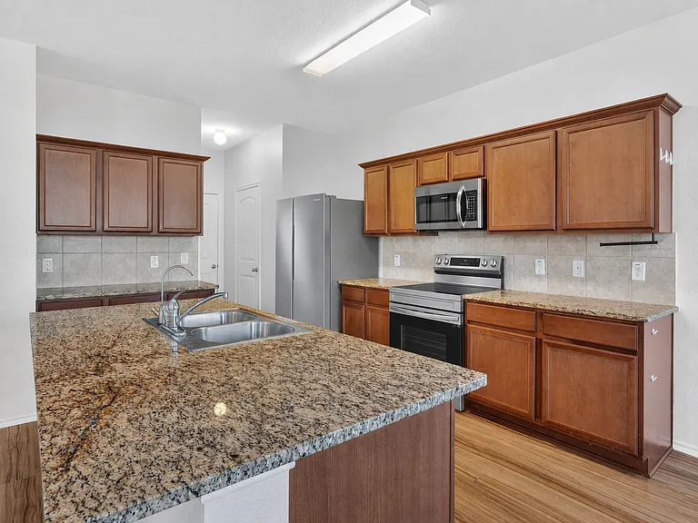 1702 Wild Rye Cir — Photo 13