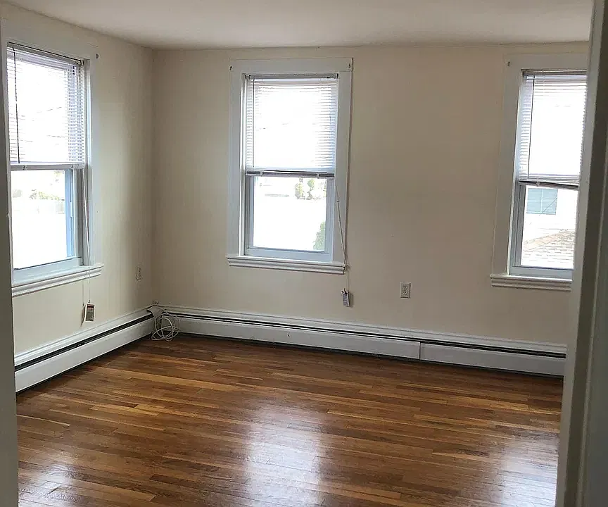 66 Centre St #2