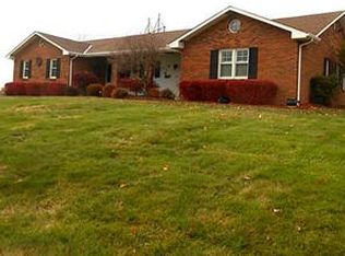 195 Braddock Dr, Washington, PA 15301