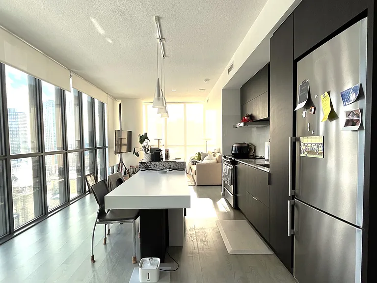 101 Charles St E #1401 — Photo 4
