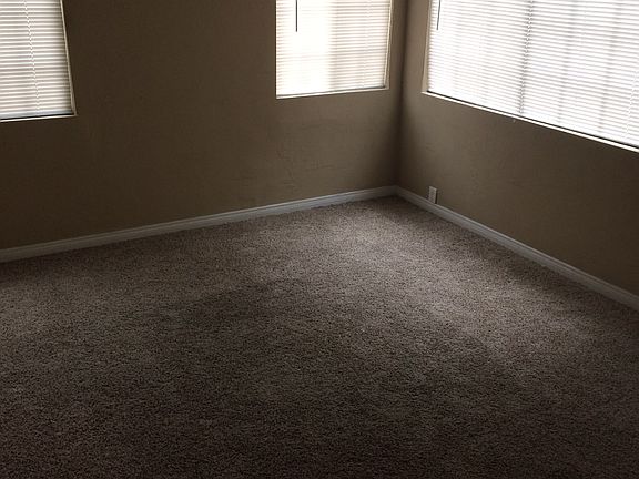 2nd image of 2767 N Mountain View Ave