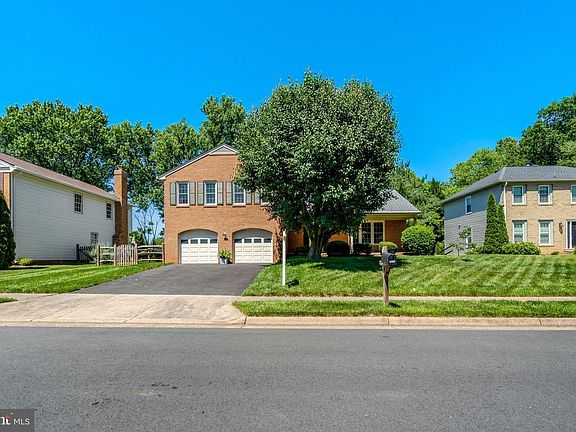 3rd image of 9920 Marquand Dr