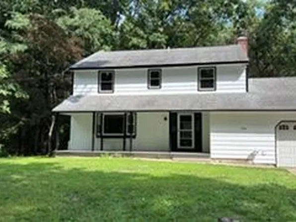 154 Riverhill Rd, Southbury, CT 06488