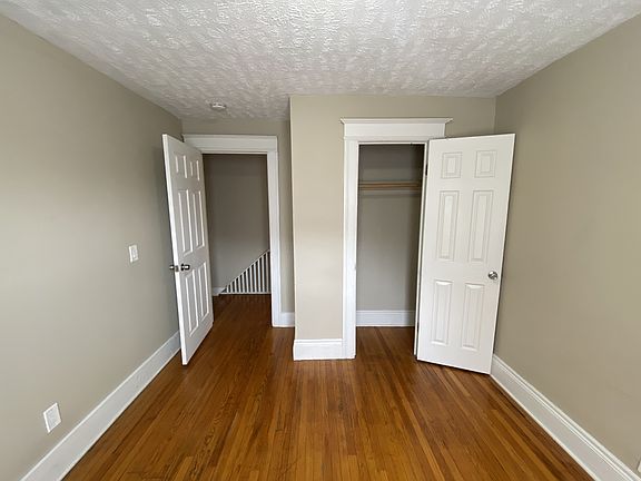 2nd image of 1212-1214 S Plymouth Ave S