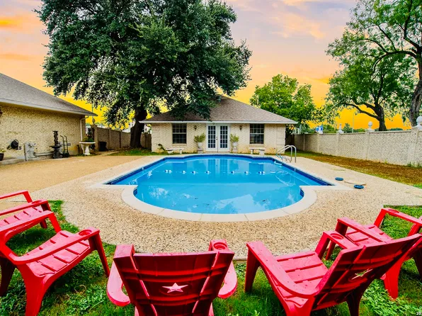 107 CHATTINGTON CT, Castle Hills, TX 78213