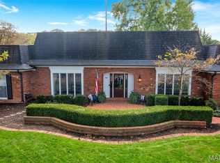 7508 Bull Run Dr, Saint Louis, MO 63123