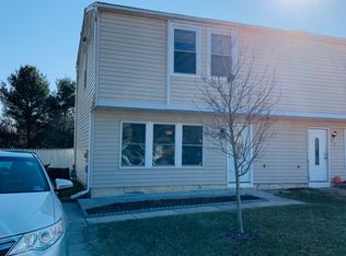 98 Farmhouse Rd, Sicklerville, NJ 08081