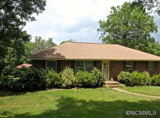 15 Hoyt Rd, Arden, NC 28704