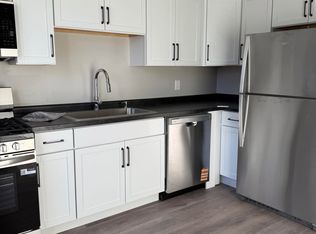 230 Kirkwood Blvd #2, Davenport, IA 52803