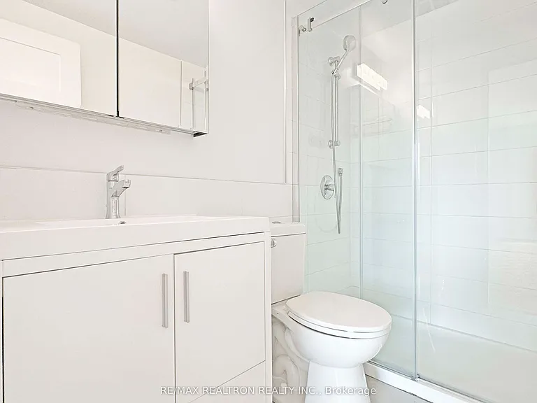 10 Shallmar Blvd #607 — Photo 11