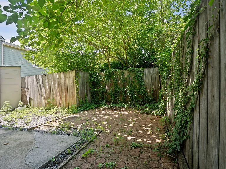 1115 Winchester St #D — Photo 29