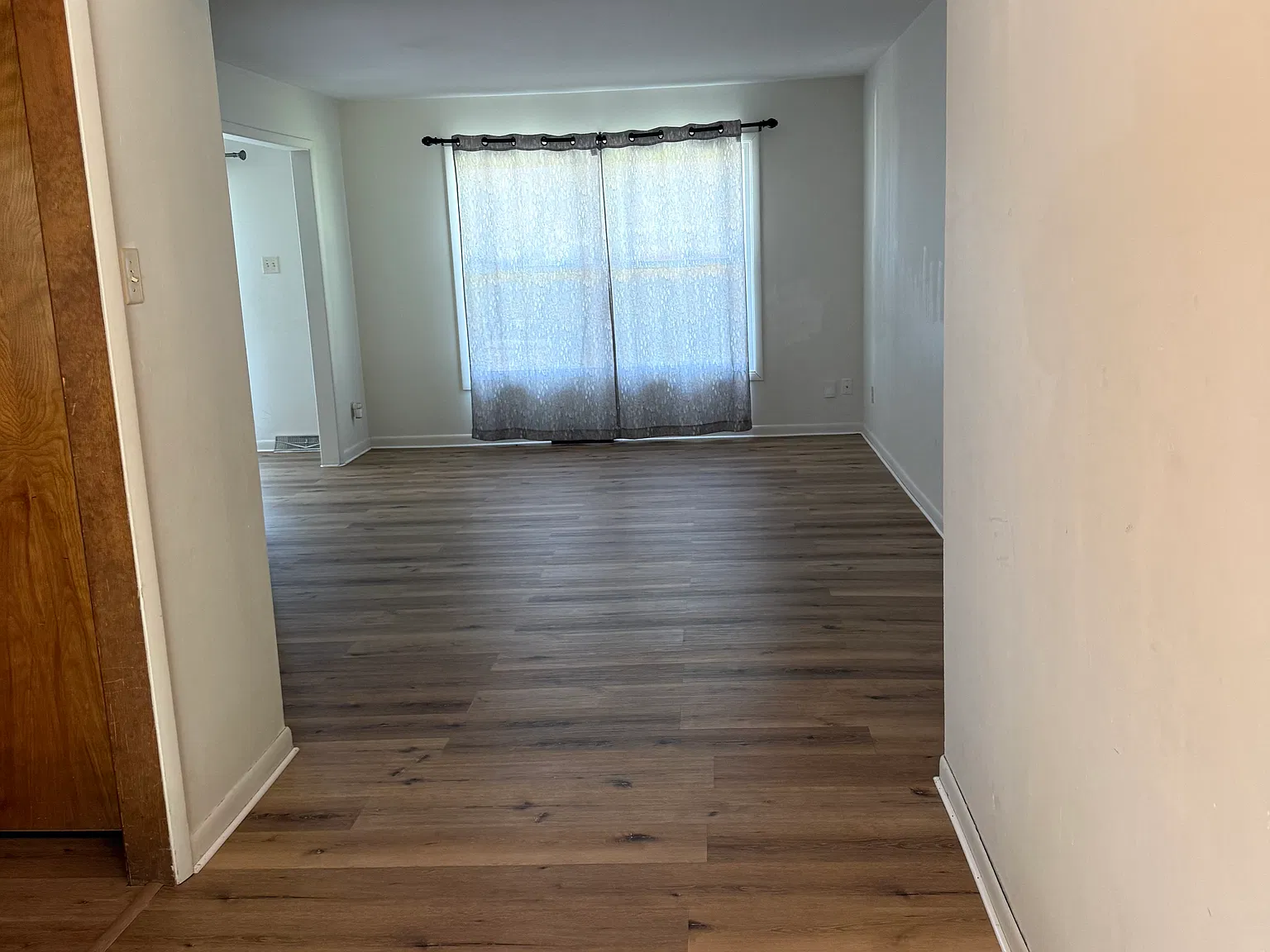4 bed, 3073 sqft, $2,000 — Photo 2