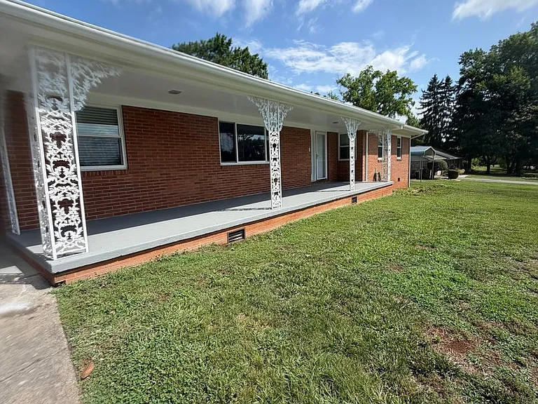 942 Margaret Dr — Photo 22