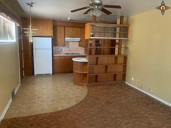 2nd image of 104 Columbia Ln