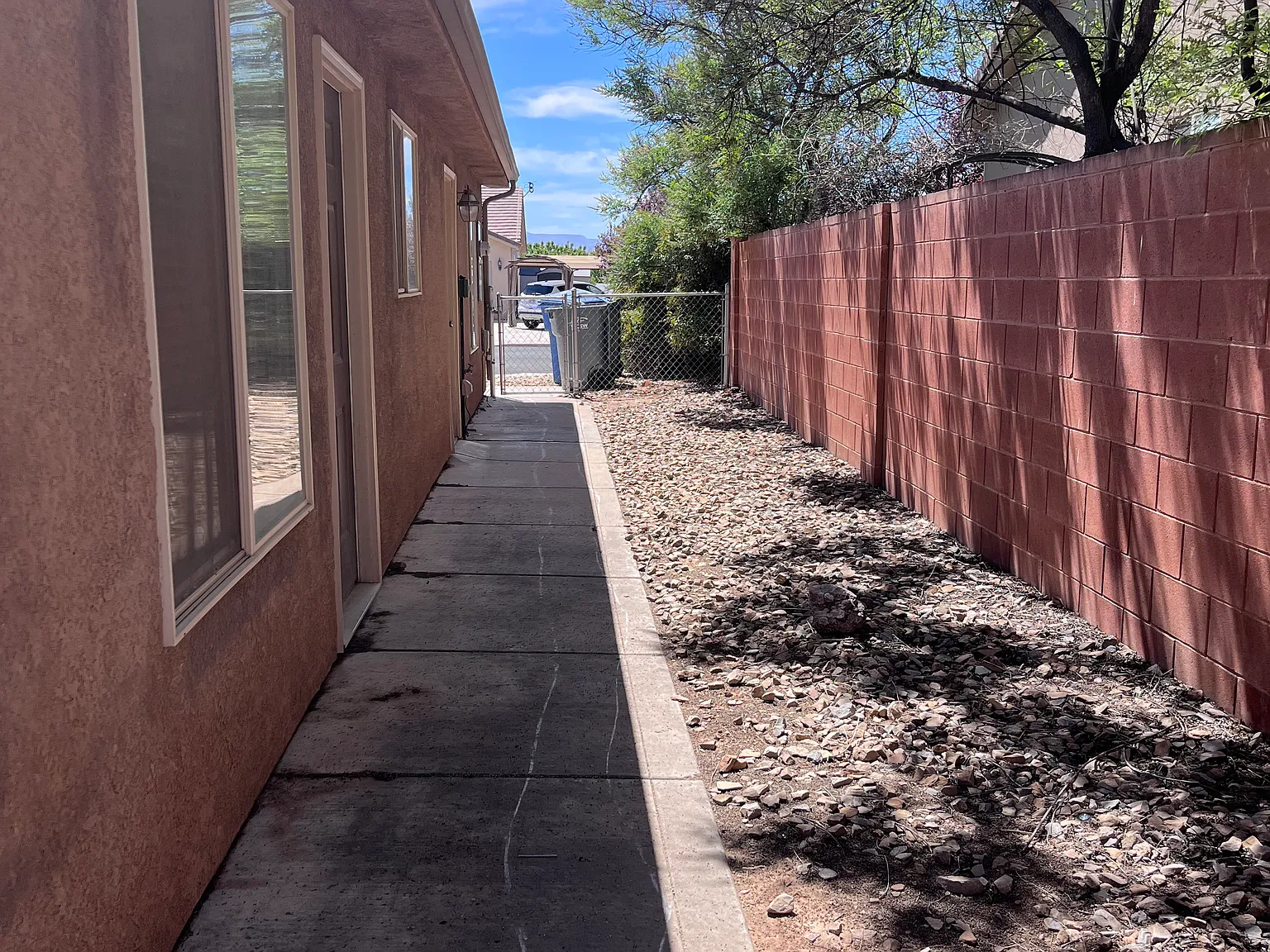 4 bed, 1807 sqft, $2,275 — Photo 3