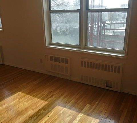 3rd image of 59 Gelston Ave APT 3L