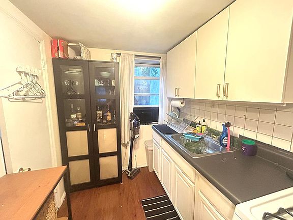 5th image of 378 Wythe Ave #F1