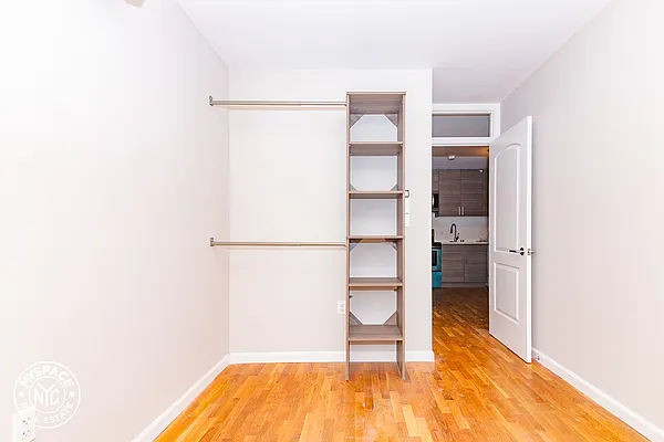 Rented by MySpaceNYC | media 25