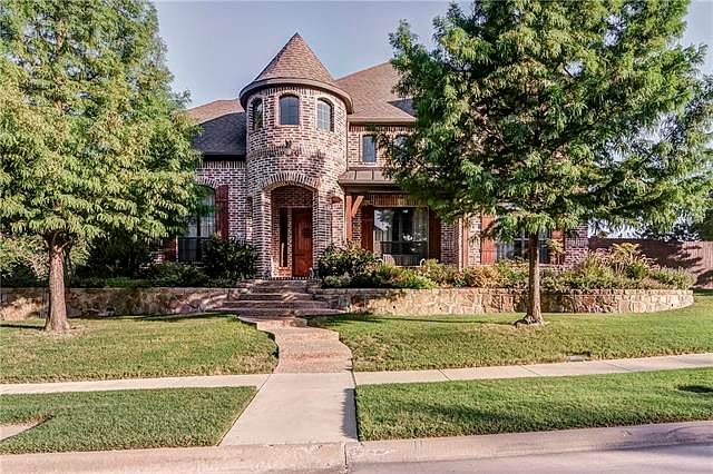 1st image of 1234 Luna Ln