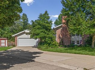466 Caballero Ct, Ballwin, MO 63021