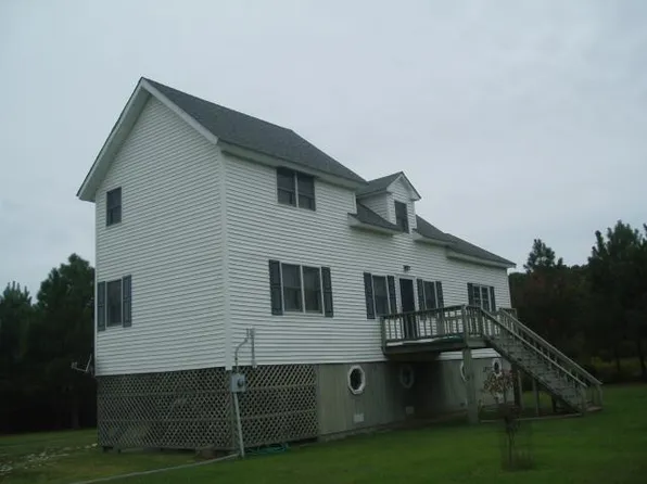 35864 Occohannock Dr, Belle Haven, VA 23306