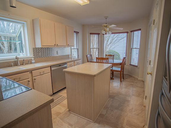 5th image of 5800 Mountain Island Dr