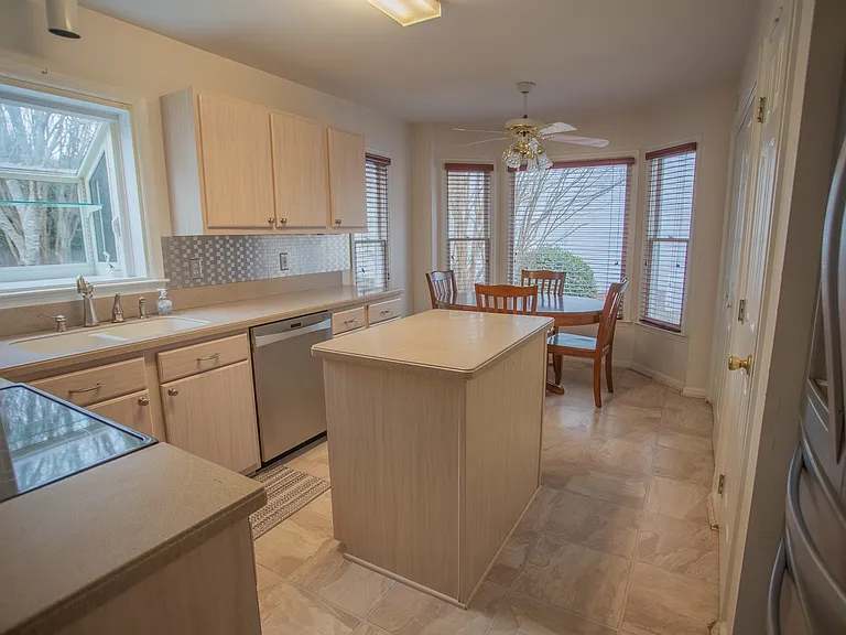 5800 Mountain Island Dr — Photo 5