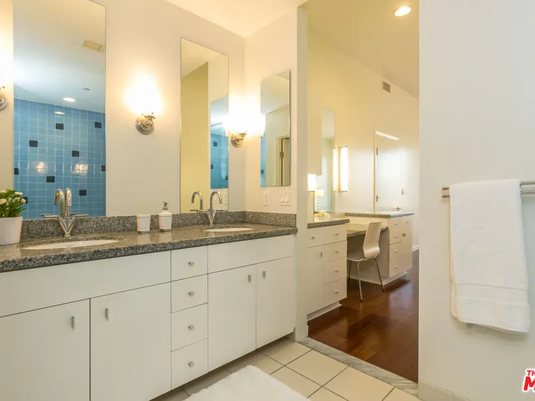 1100 Wilshire Blvd #3504 — Photo 20