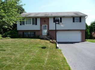 1218 Wissler Ln, Mount Joy, PA 17552