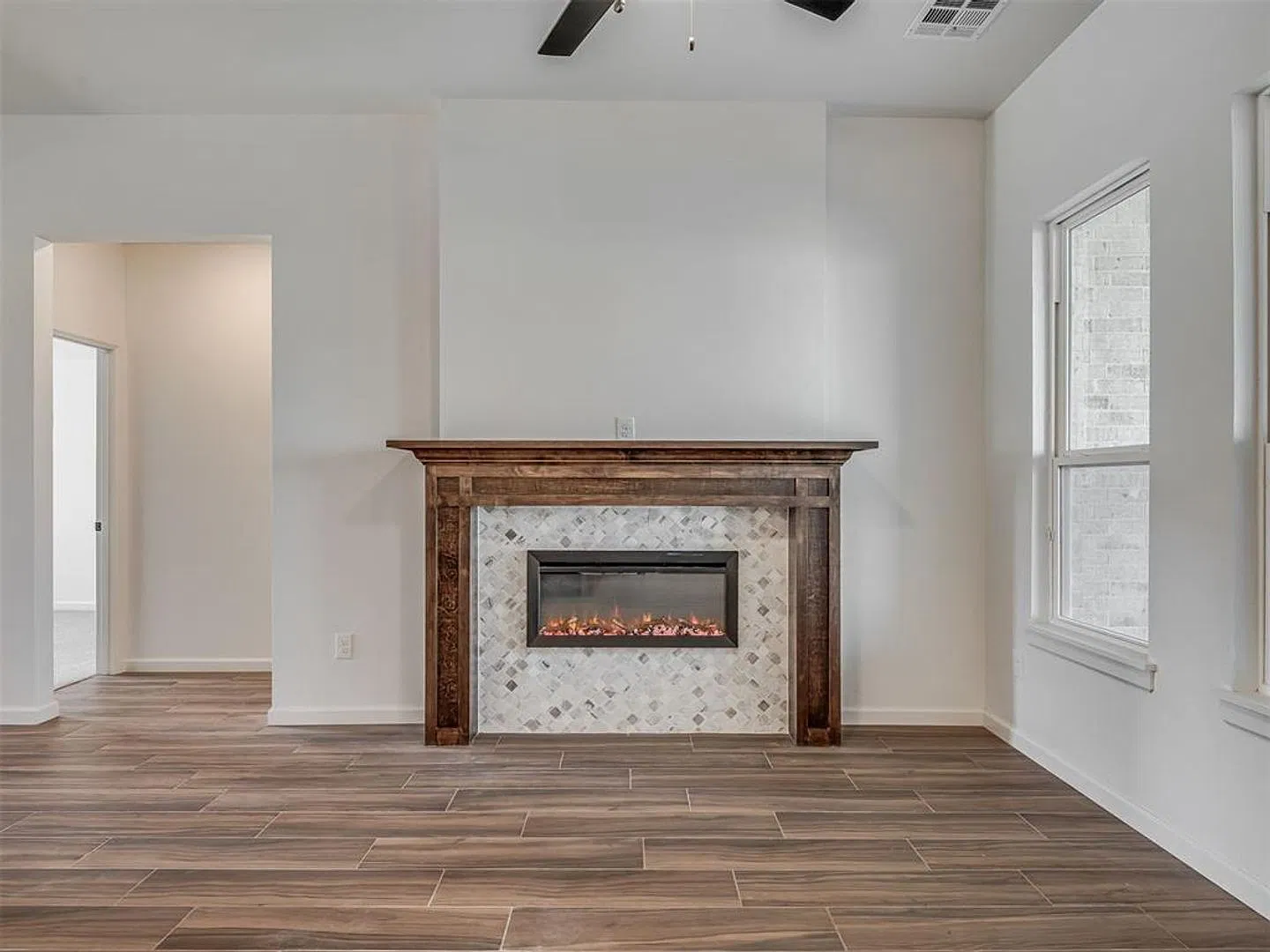 Brand New Home In Mustang! — Photo 4