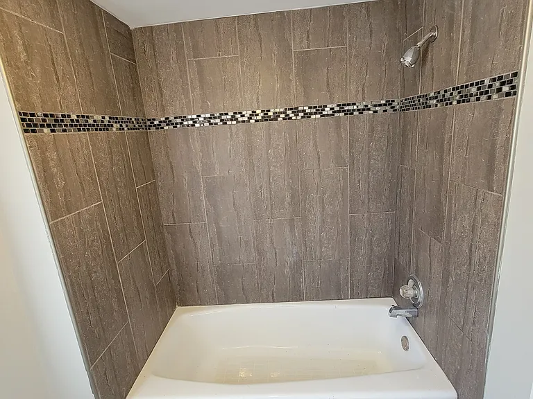 258 N Porter St — Photo 5