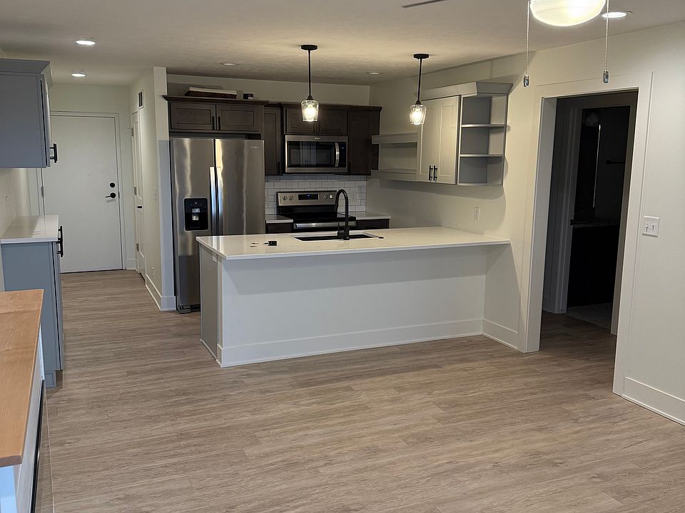 1st image of 7201 Kentwell Ln #B