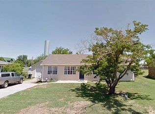 809 3rd St, Elgin, OK 73538