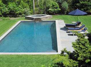 19 Dawnwood Ln, Sagaponack, NY 11962