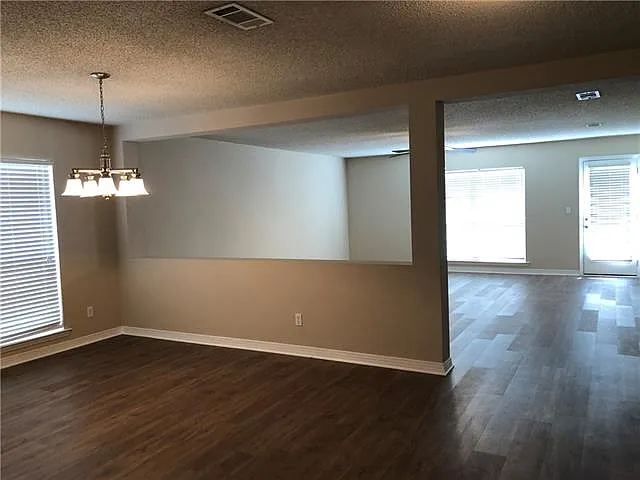 1064 Clairise Ct — Photo 8