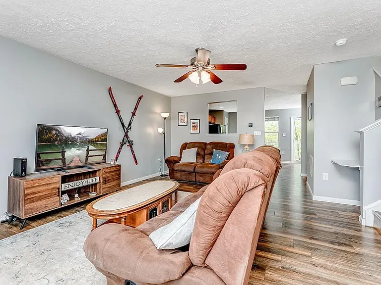 199 Birds Eye View Dr — Photo 8