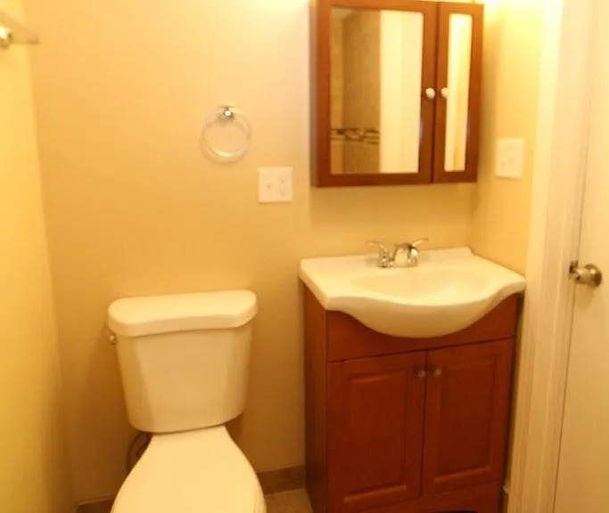 8553 S Oglesby Ave — Photo 18