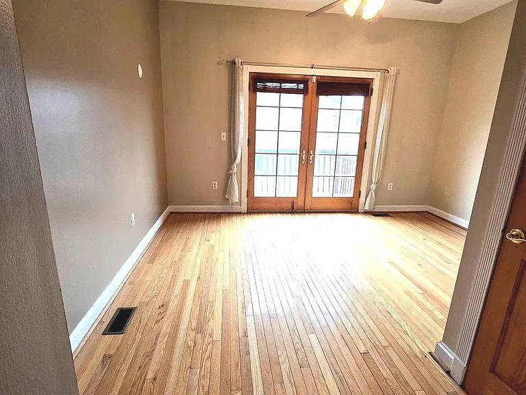 704 S Bond St — Photo 23