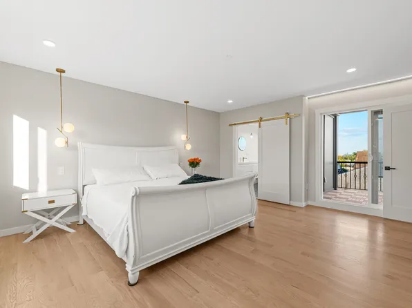 312 Garfield Avenue image 16 of 24