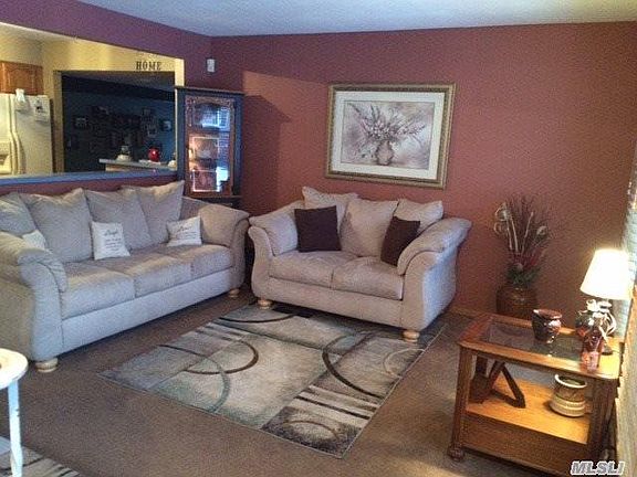 2nd image of 15 Laura Dr