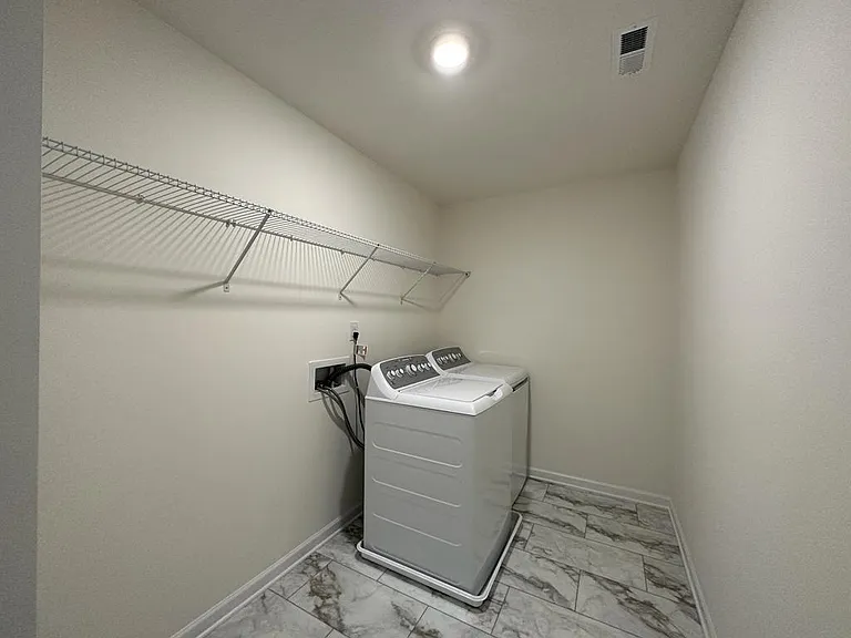 2897 Yeager Dr — Photo 30