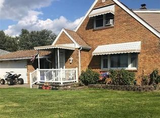 155 Fieldcrest Ct, Buffalo, NY 14224