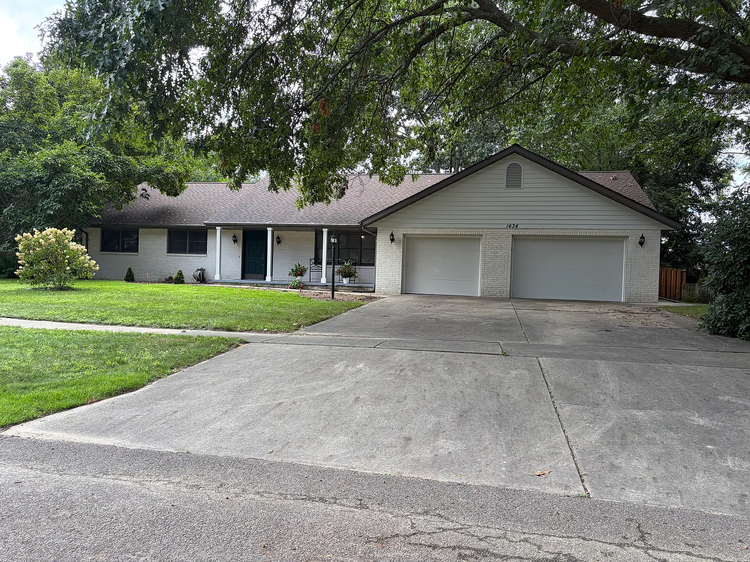 3 bed, 2000 sqft, $2,900 — Photo 1