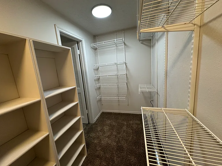 3231 Elizabeth St — Photo 13