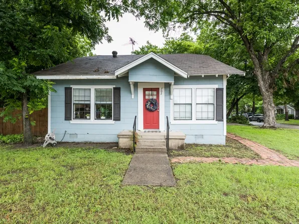 702 N Carroll Blvd, Denton, TX 76201